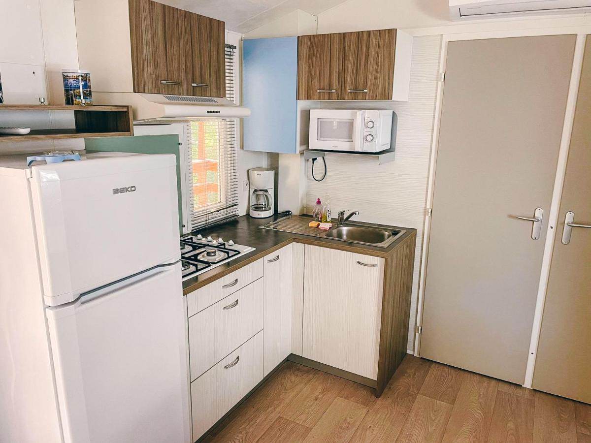3 Bedroom Chalets Camping Lei Suves - Joycasa 로크부른수르알젠스 외부 사진