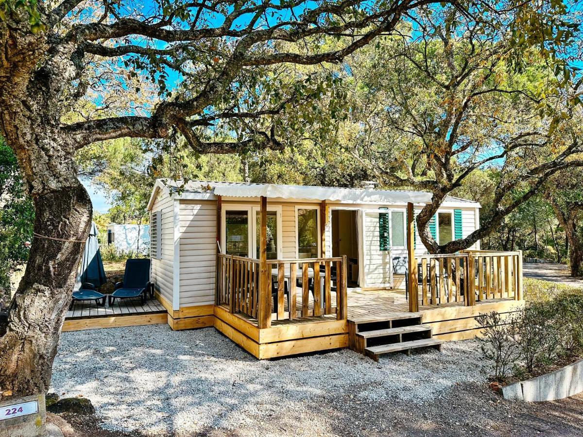 3 Bedroom Chalets Camping Lei Suves - Joycasa 로크부른수르알젠스 외부 사진