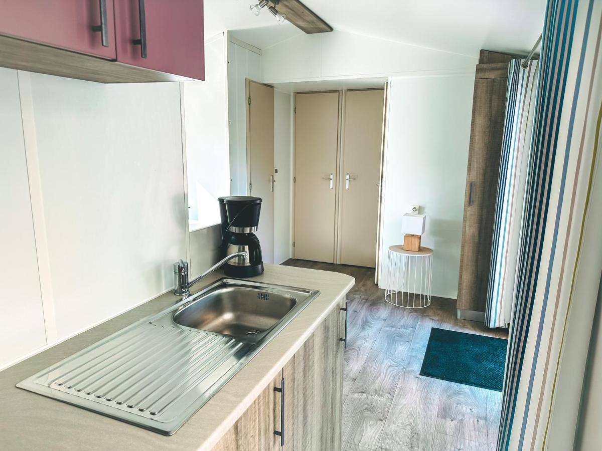 3 Bedroom Chalets Camping Lei Suves - Joycasa 로크부른수르알젠스 외부 사진