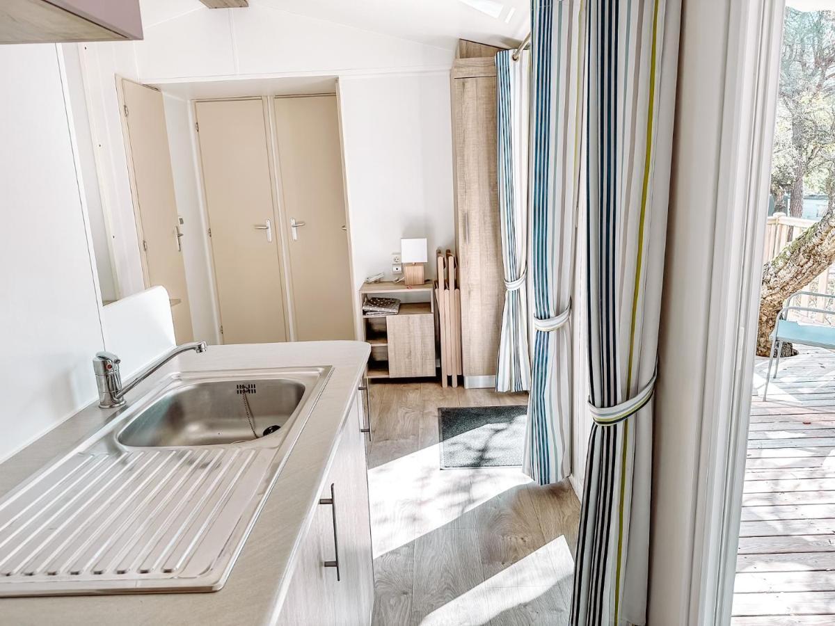 3 Bedroom Chalets Camping Lei Suves - Joycasa 로크부른수르알젠스 외부 사진