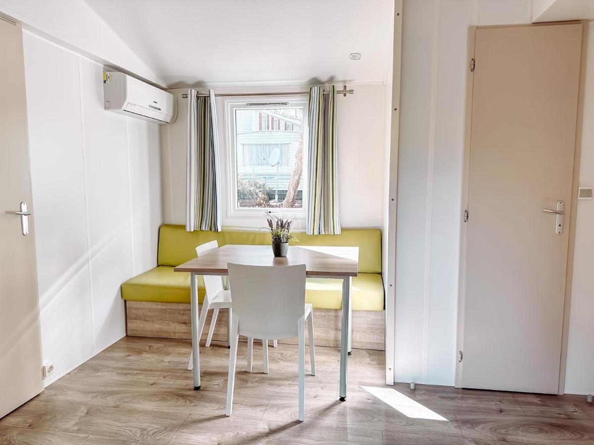 3 Bedroom Chalets Camping Lei Suves - Joycasa 로크부른수르알젠스 외부 사진