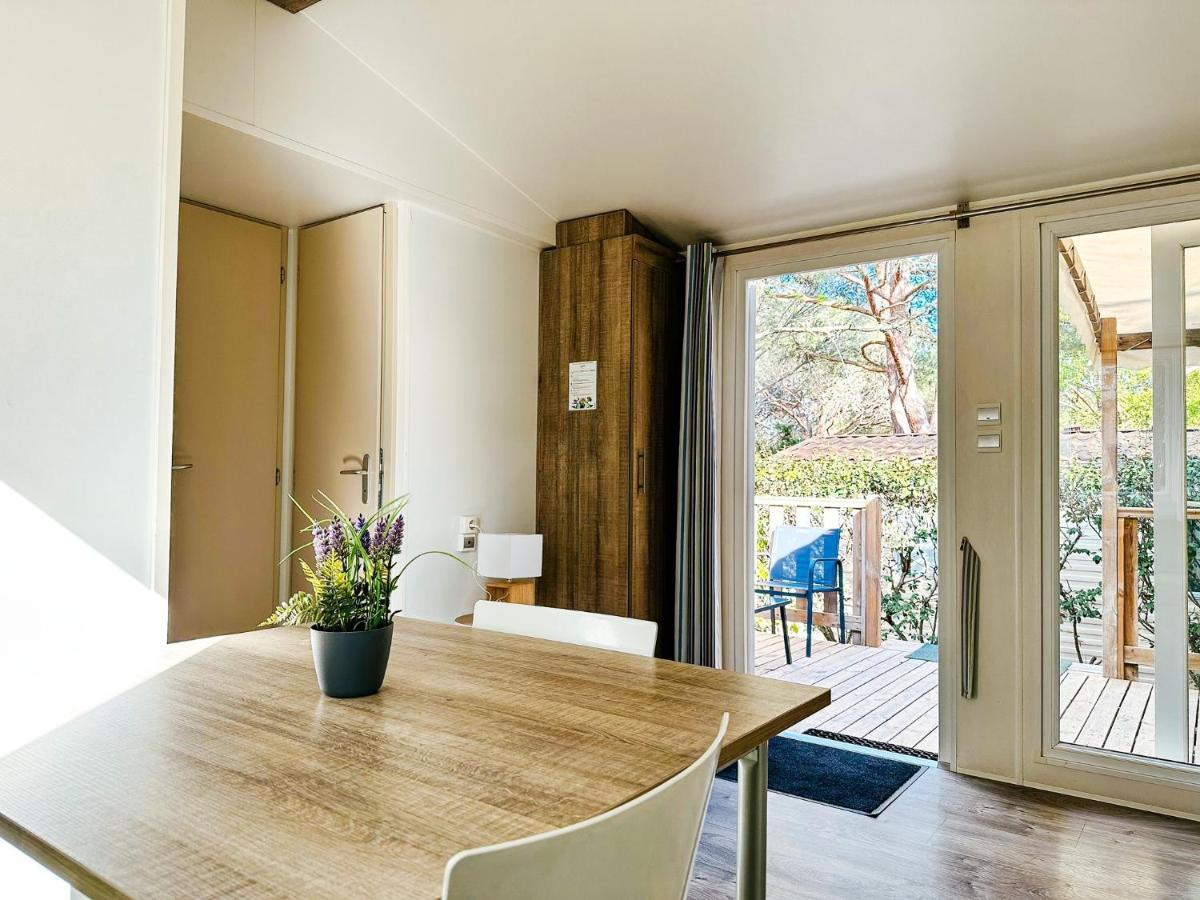 3 Bedroom Chalets Camping Lei Suves - Joycasa 로크부른수르알젠스 외부 사진