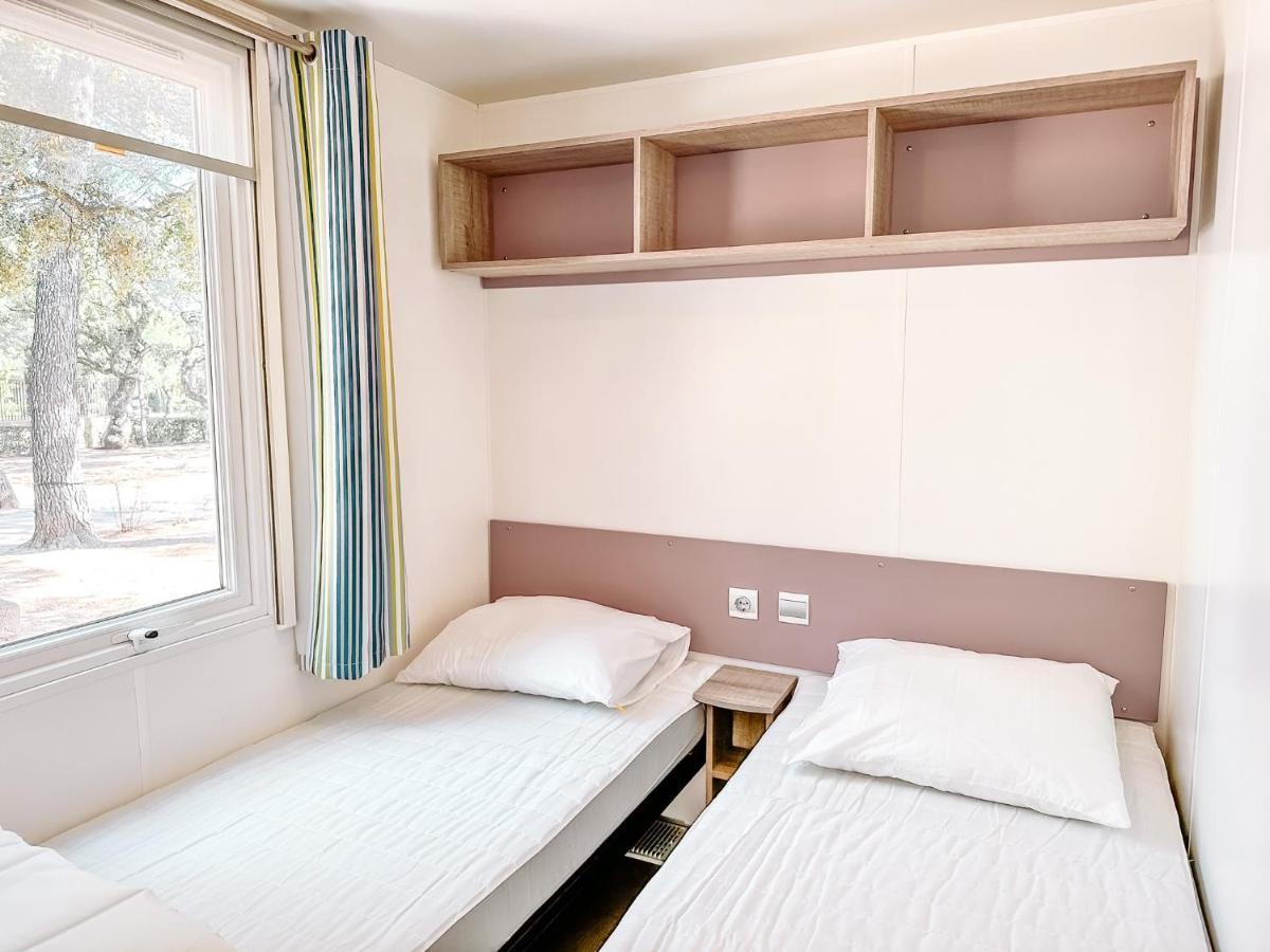 3 Bedroom Chalets Camping Lei Suves - Joycasa 로크부른수르알젠스 외부 사진