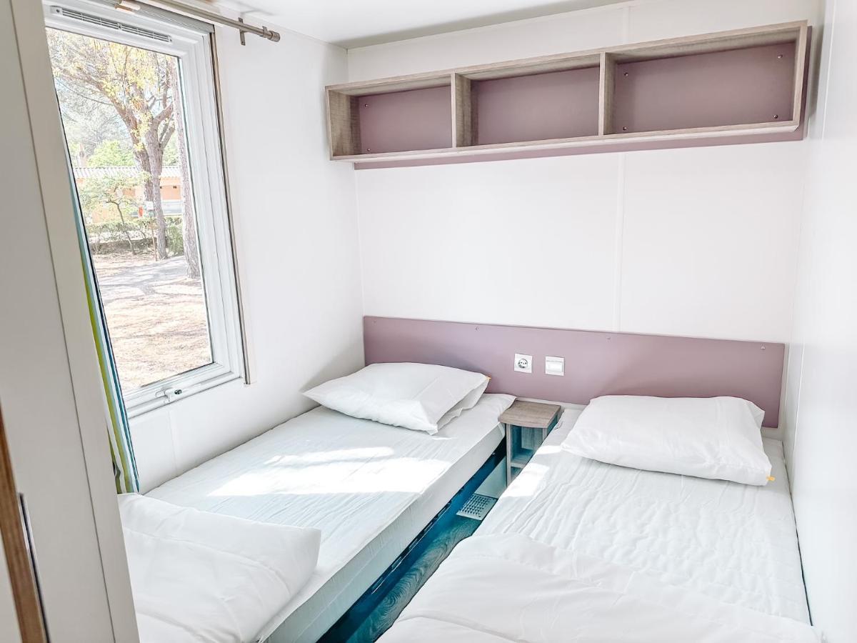 3 Bedroom Chalets Camping Lei Suves - Joycasa 로크부른수르알젠스 외부 사진